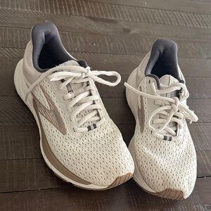 Brooks Cream and Tan Athletic Shoes